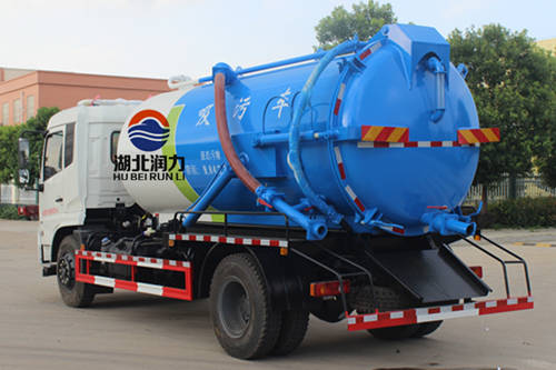 吸污車(chē)與吸糞車(chē)的全面解析 功能、結(jié)構(gòu)與應(yīng)用場(chǎng)景對(duì)比