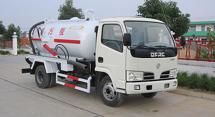 東風(fēng)小霸王吸污車(chē) 高效清潔，信賴之選